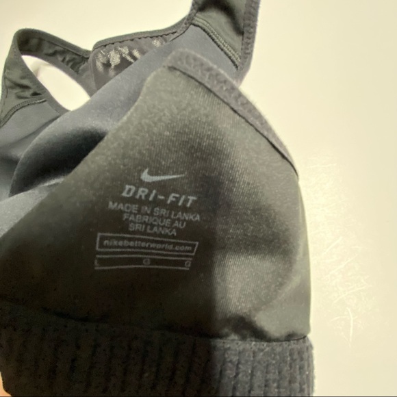 Nike sport bra black, no size tag, - Picture 7 of 12